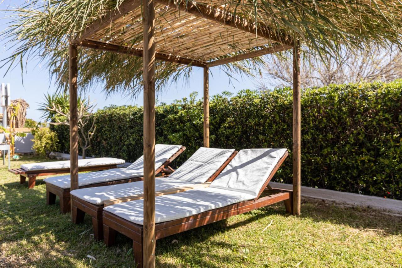 Aparthotel Banana Moon Adelianos Kampos Exterior foto